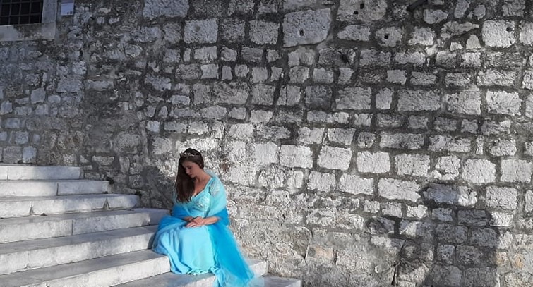 SCENA IZ FILMA PREVARENA KRALJICA  TEUTA